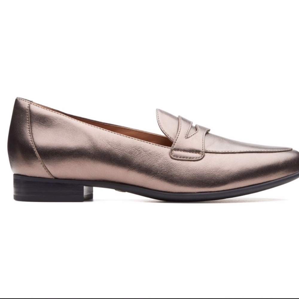 Unstructured by Clarks Pebble Metallic Loafer NWT - Picture 2 of 6